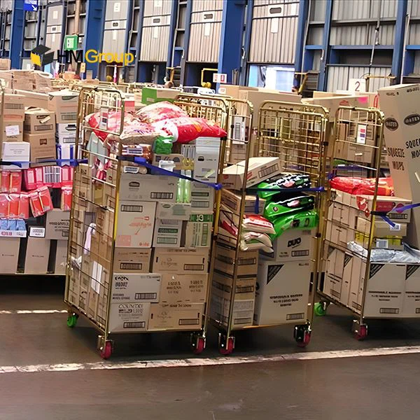 Conteneur roulant pour entrepôt