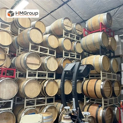 Supports sécurisés pour le stockage des tonneaux de vin